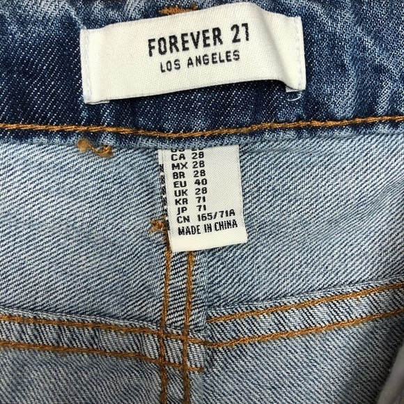 Forever 21 Mid- Rise Cut Off Denim Shorts - NWT - Picture 5 of 5